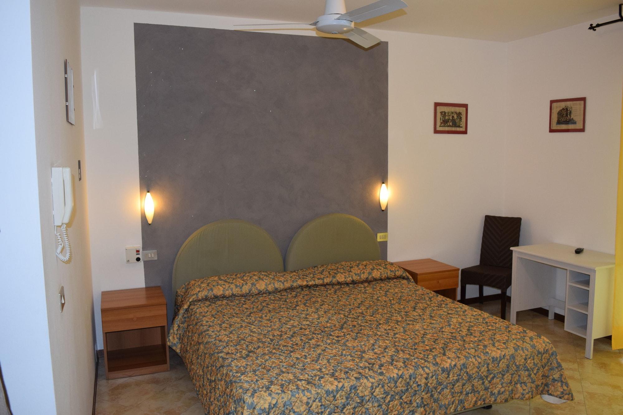 Hotel Casa Popi Malcesine Eksteriør bilde