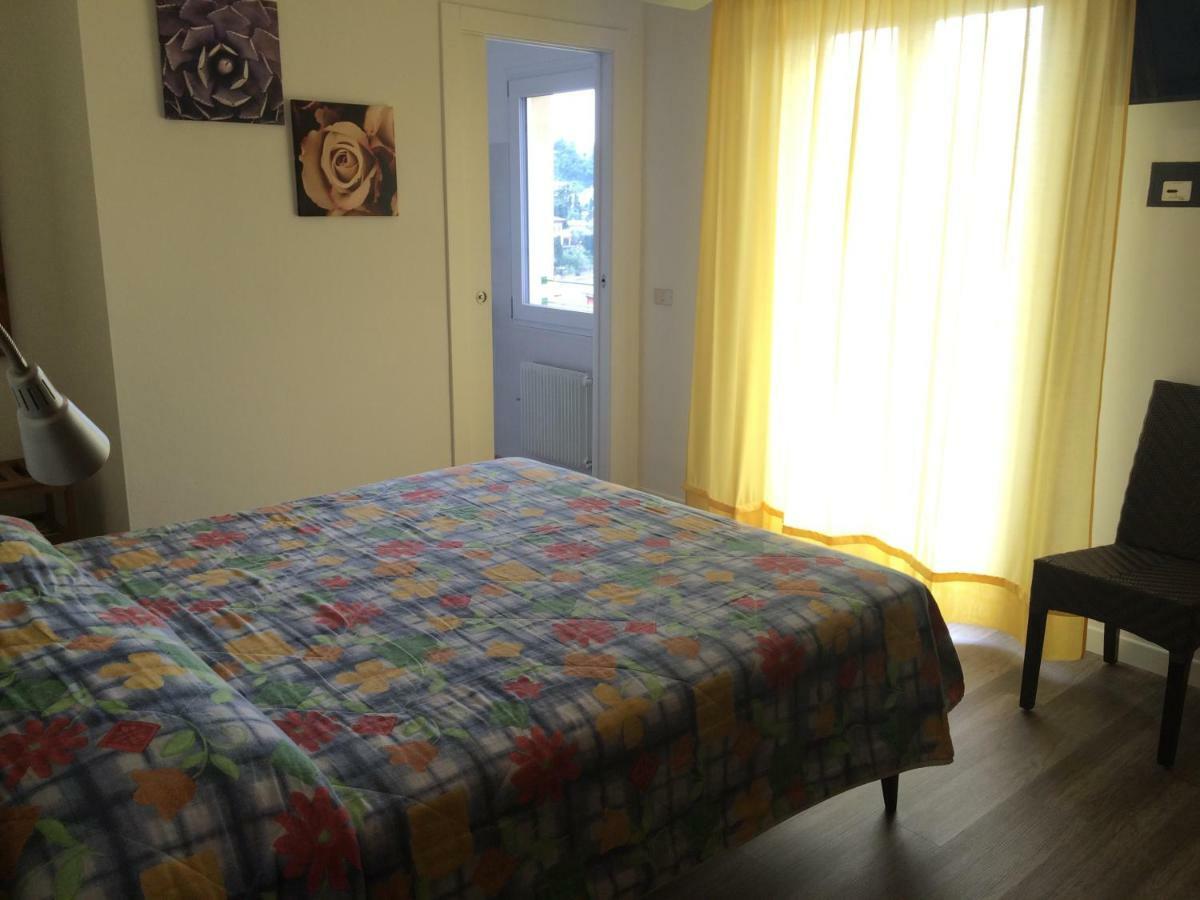 Hotel Casa Popi Malcesine Eksteriør bilde