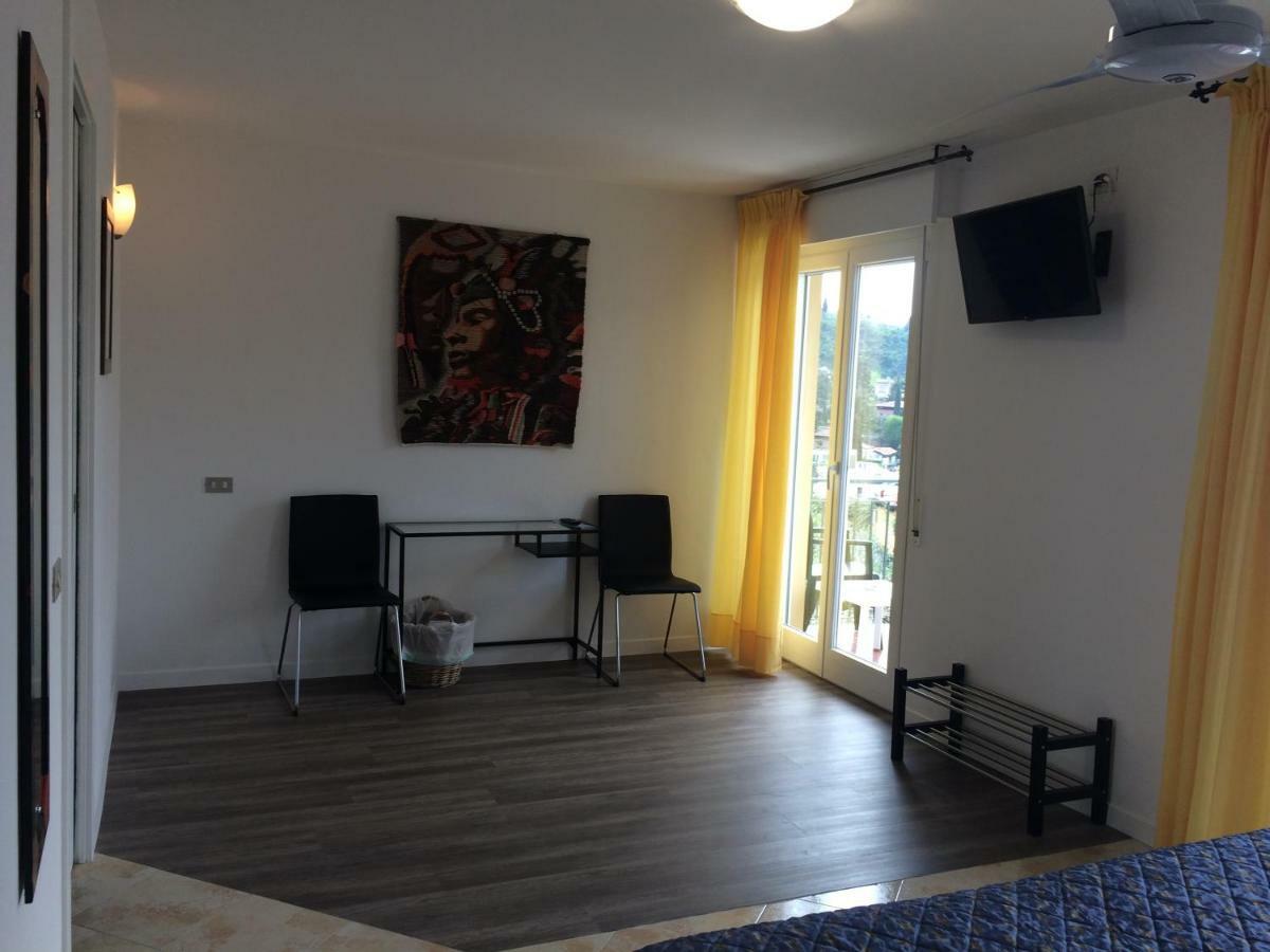Hotel Casa Popi Malcesine Eksteriør bilde