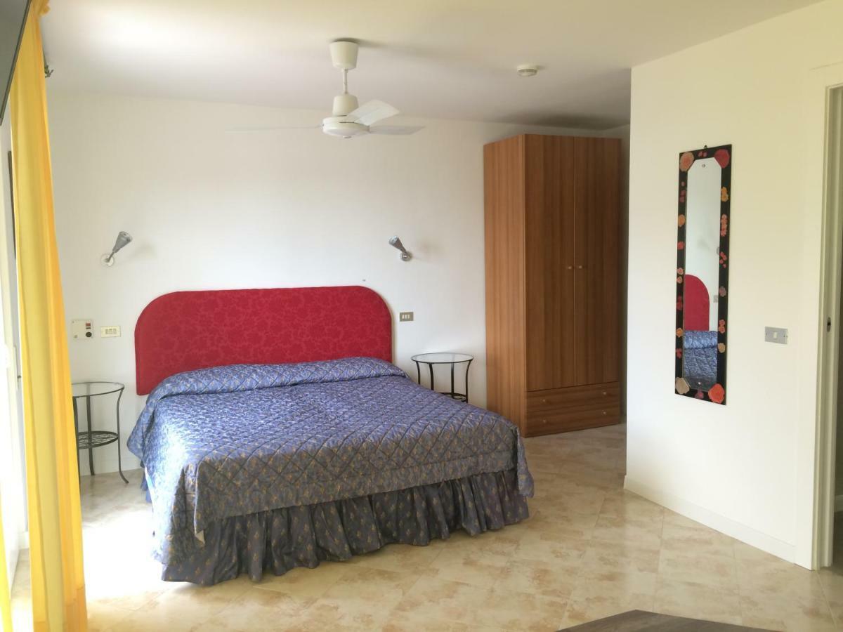 Hotel Casa Popi Malcesine Eksteriør bilde