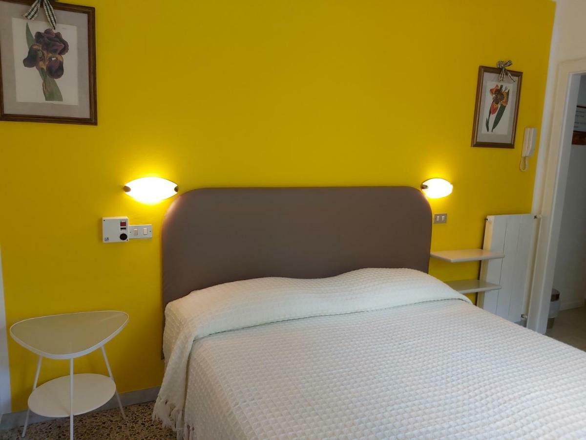 Hotel Casa Popi Malcesine Eksteriør bilde
